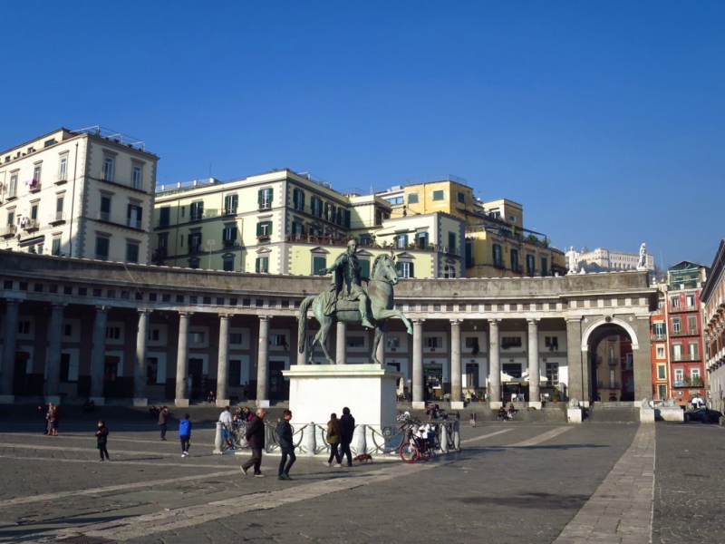77.Piazza Plebiscito